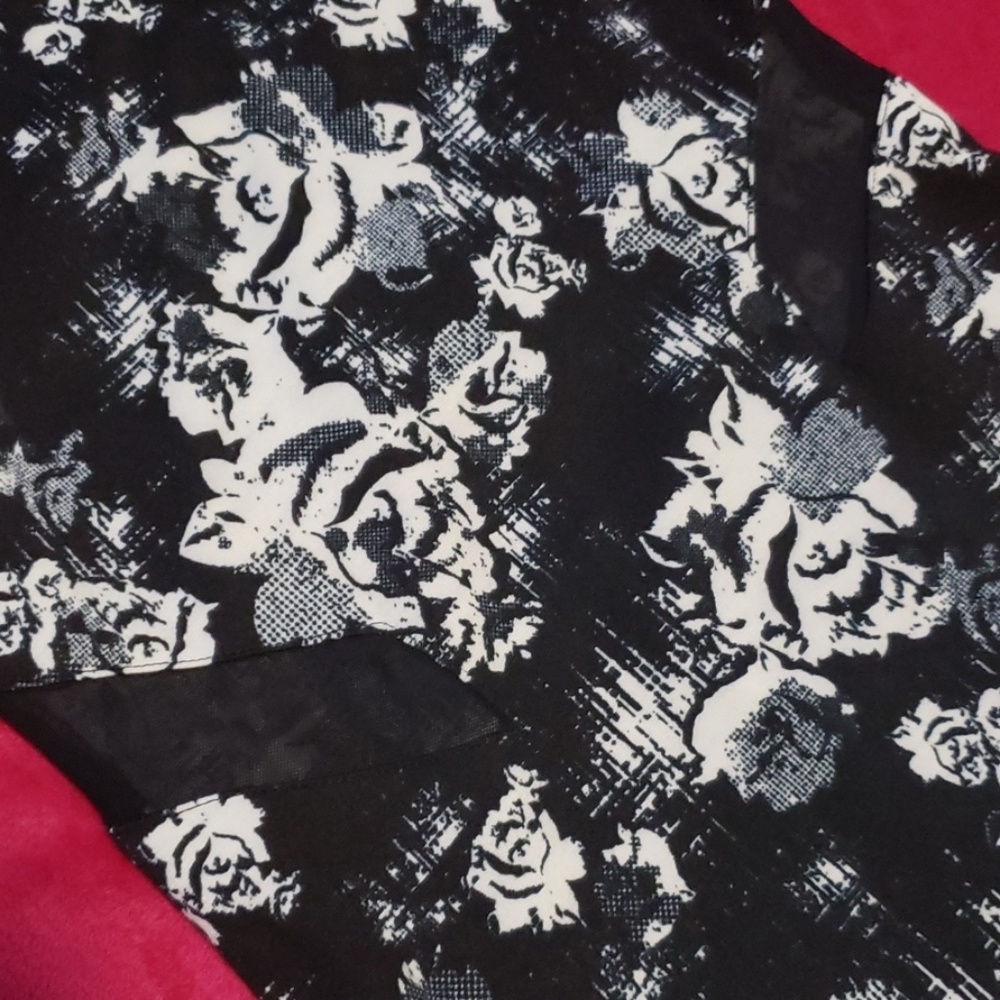 Material Girl - Picture 5 of 10